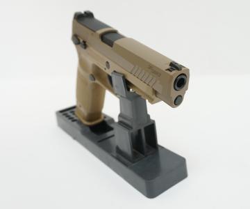 Пистолет пневматический Sig Sauer P320-M17 кал 4,5 мм