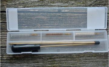 Набор для чистки оружия Rotchi 4,5 мм в пластиковом футляре