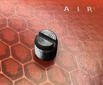 Винт магазина стальной для пневматических пистолетов Borner PM-X (потайной, под шлиц)